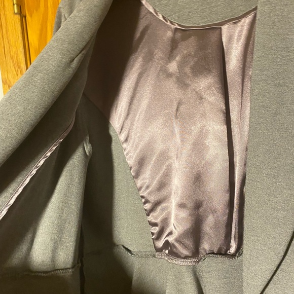 Torrid Studio Grey Peplum Size 3 - Picture 6 of 8